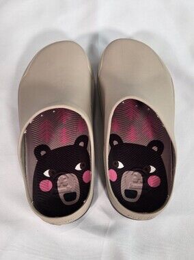 Kamik x Mira Mallius Nova Clogs Fossil Beige Bear Slip-on Mules US 6 | NWOT